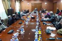 "الغضبان" يبحث إقامة جراجات للسيارات أسفل الحدائق