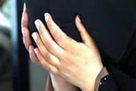 القبض على ساقطة في وضع مخل مع شاب بالعجوزة