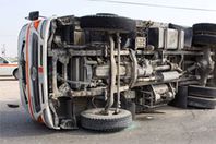 إصابة 5 أشخاص في حادث انقلاب ميكروباص بأسيوط