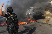 إصابة مجندين ومواطن بانفجار وسط العريش