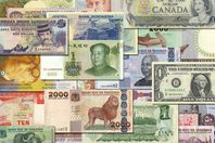 القبض على أزهري وقبطي يتاجران في العملات الأجنبية بقنا