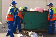 عمال نظافة الطور يستغيثون: راتبنا 650 جنيها