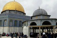 الآلاف يحيون  ذكرى المولد النبوي داخل الأقصى