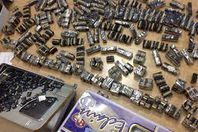 جمارك مطار برج العرب تحبط محاولة تهريب ساعات تنصت