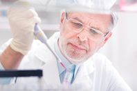 الحمض النووي  ينبأ بعدد أطفالك