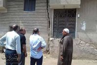 رئيس مدينة سمنود يتفقد المنازل المتصدعه من أعمال الصرف الصحى