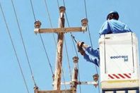 إصلاح كابل الكهرباء المغذي لرفح والشيخ زويد