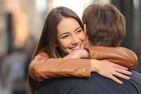 اليوم العالمى للحضن