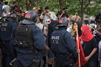 اشتباكات فى كندا