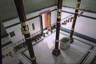 الكعبة المشرفة من الداخل 
