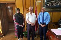 ممدوح غراب ووفد مؤسسة حقوق الإنسان