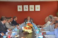 اجتماعى محافظ الإسماعيلية مع مجلس إدارة المنطقة الحرة