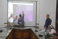 محفظ المنيا  يتابع انشاء نقطة لتفتيش 
