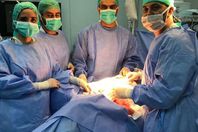 فريق طبي سعودي (أرشيفية)