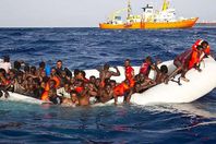 الهجرة غير الشرعية