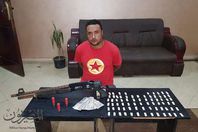 المتهم وبحيازتة المظبوطات