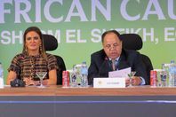 وزيرة الاستثمار ووزير المالية
