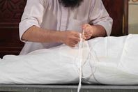 تكفين الميت