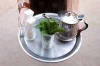 الشاي والسكر