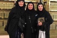 يسرا والهام وهالة سرحان فى الحج