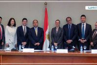 المالية وممثلي الفيس بوك