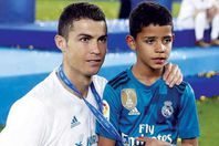 رونالدو ونجله