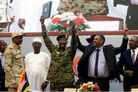 الفريق أول عبد الفتاح البرهان بعد توقيع اتفاق تقاسم السلطة