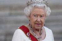 الملكة إليزابيث