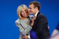الرئيس الفرنسي ماكرون وزوجته بريجيت