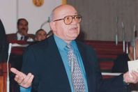 النائب عبد المنعم العليمى عضو اللجنة الدستورية والتشريعية بمجلس النواب