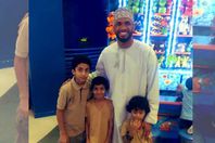 الأب والأبناء الضحية