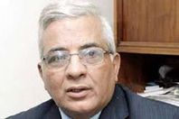 محمد نجيب عوضين، أستاذ الشريعة بكلية الحقوق