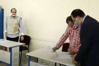 رئيس مجلس الوزراء يدلي بصوته