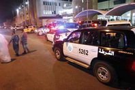 الكويت .. يخلع ملابسه داخل مسجد " السبب صادم"