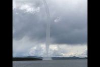 شاهقة مائية