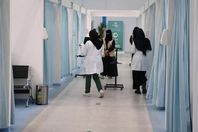 متي يمنع دخول غير المحصنين