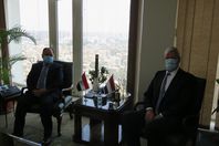 وزير المالية و السفير الهولندي