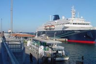 إيقاف عامل حاول تهريب مخدرات عبر ميناء نوبيع