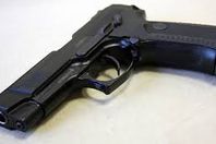 إحباط تهريب طبنجة بحوزة راكبة مصرية قادمة من مدريد بمطار القاهرة