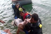 غرق شخصين أثناء قيامهما بالصيد بغرب النوبارية