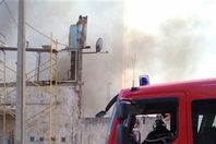 إصابة أميني شرطة في حريق مخزن أخشاب الإسكندرية