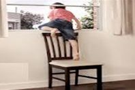 مصرع طفله سقطت من شرفة منزل بالفيوم