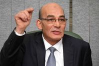 وزير الزراعة يجتمع بنوابه لتطوير قطاعات الوزارة