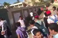مدير مدرسة يغلق أبوابها فى وجه الطلاب