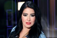 "سميه الخشاب" ترفض ارتداء الملابس القصيرة