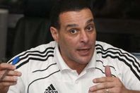 عصام عبد الفتاح 
