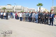 رئيس الجامعة يشهد تحية العلم