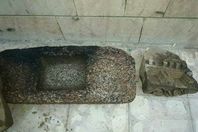 مباحث الأثاربأسوان تضبط  مواطن بالتنقيب عن الاثار بمنزله بمدينة ادفو 