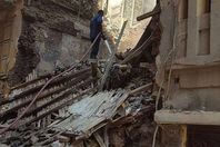 صورة المنزل المنهار