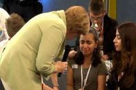 اللاجئة الفلسطينية مع ميركل